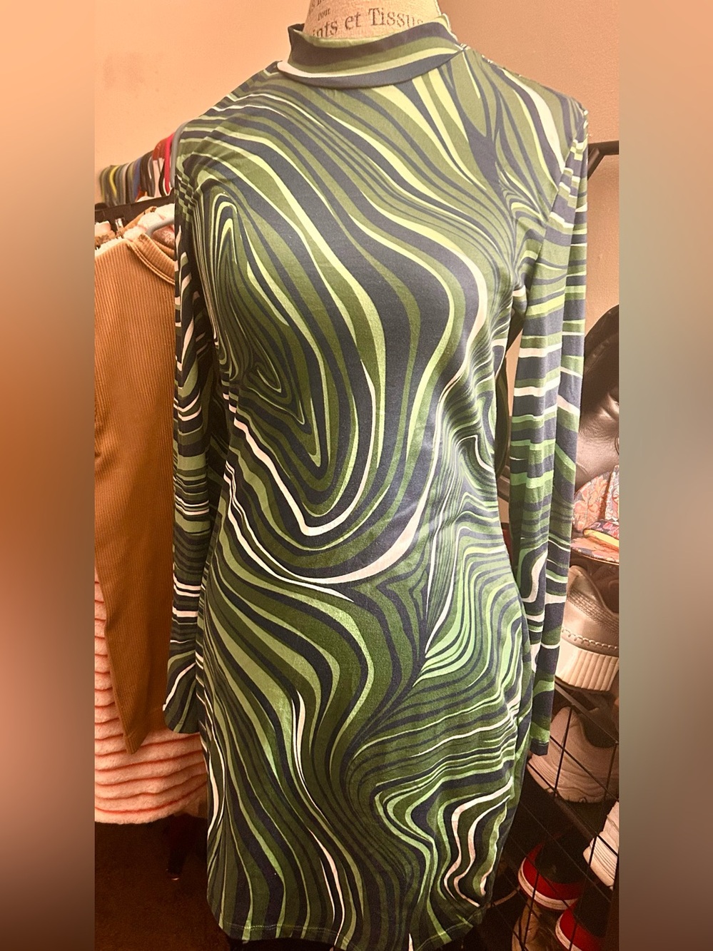 Wavy Print Long-Sleeve Bodycon Dress in Green